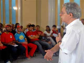 Presenta Frei Betto su libro Fidel y la Religion en Santa Clara